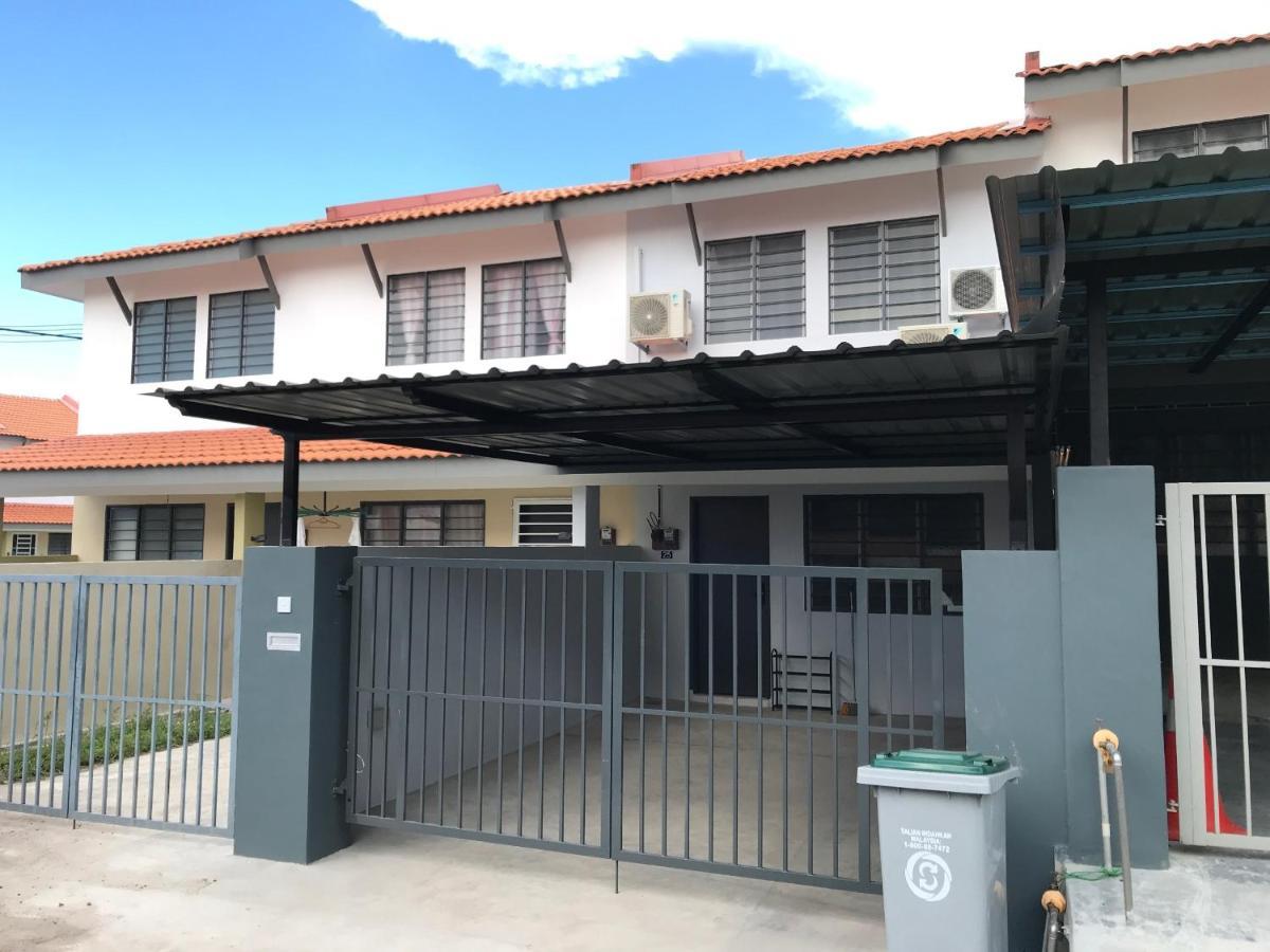 Oyo 90493 Jl Homestay Segamat Eksteriør bilde