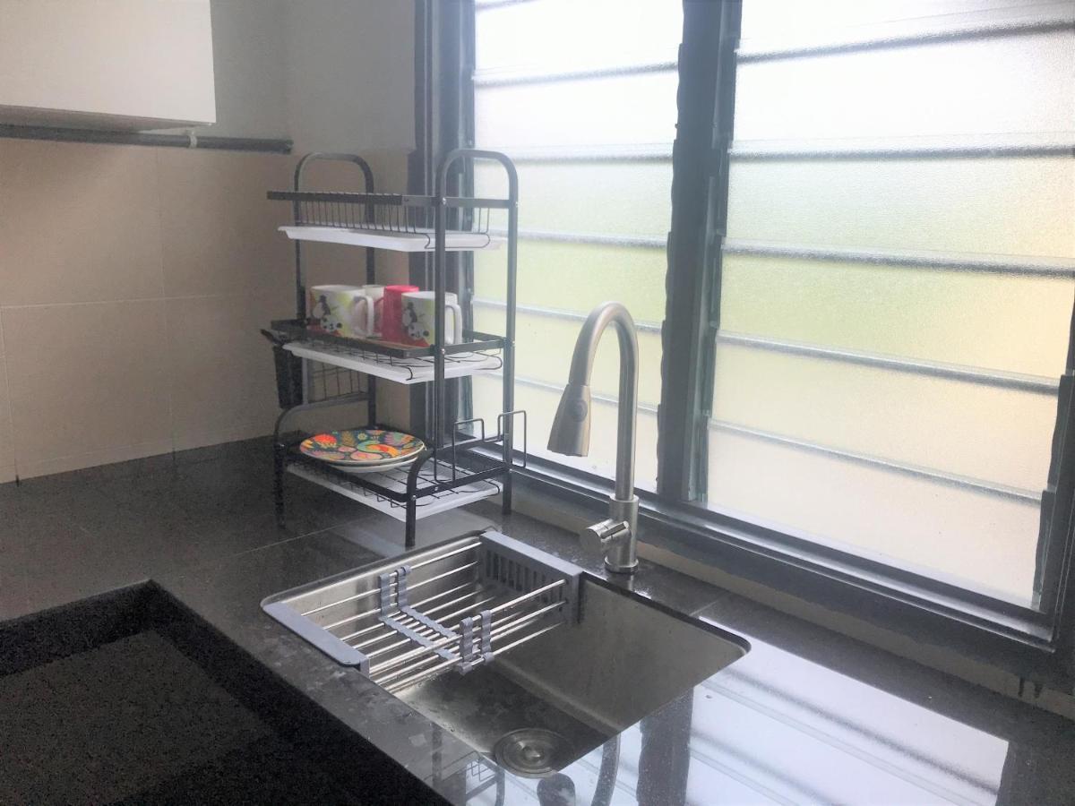 Oyo 90493 Jl Homestay Segamat Eksteriør bilde