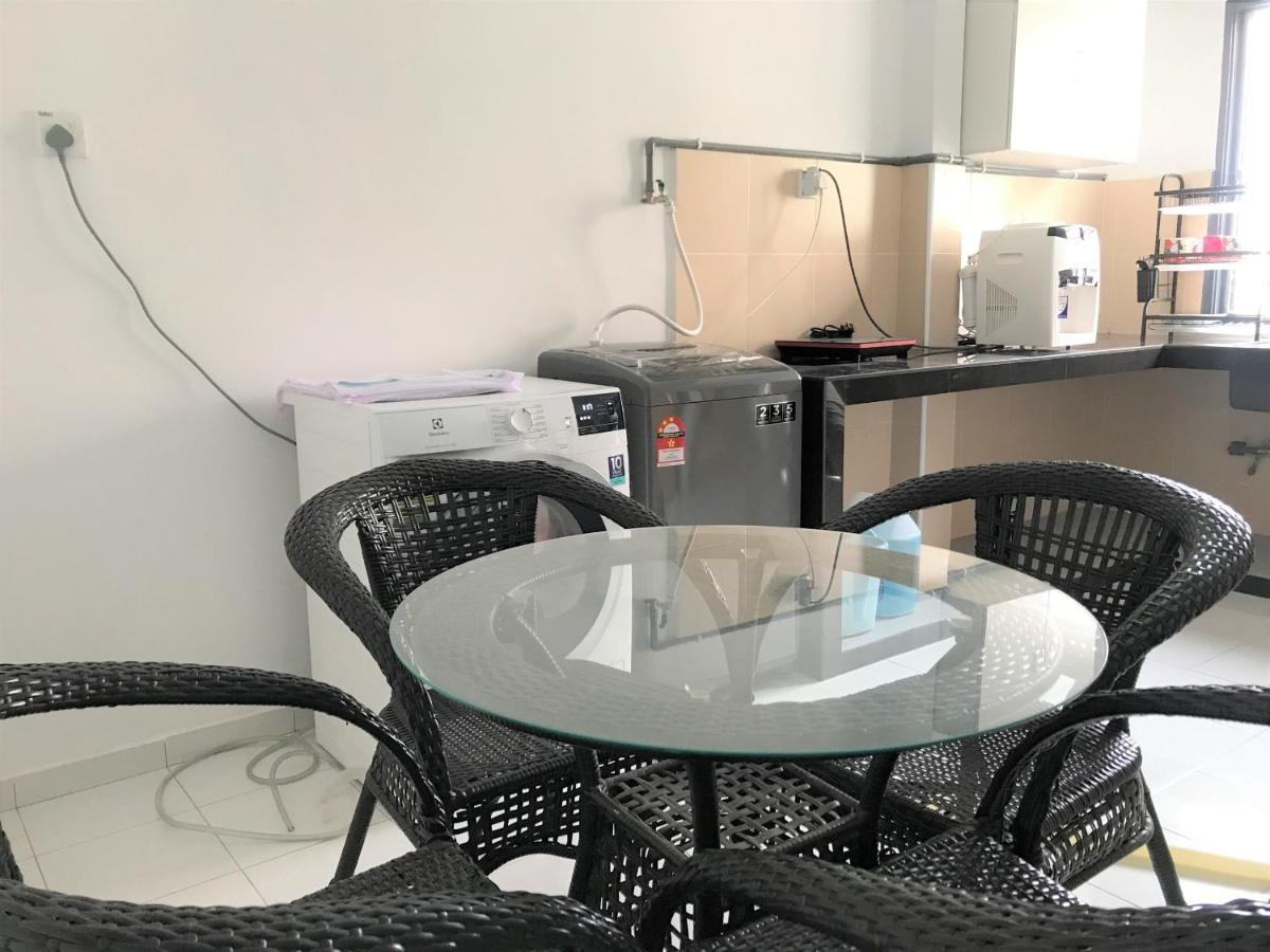 Oyo 90493 Jl Homestay Segamat Eksteriør bilde