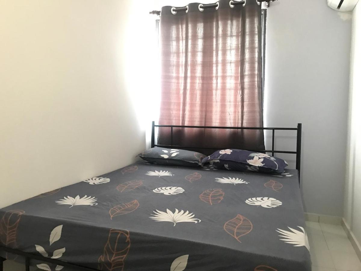 Oyo 90493 Jl Homestay Segamat Eksteriør bilde