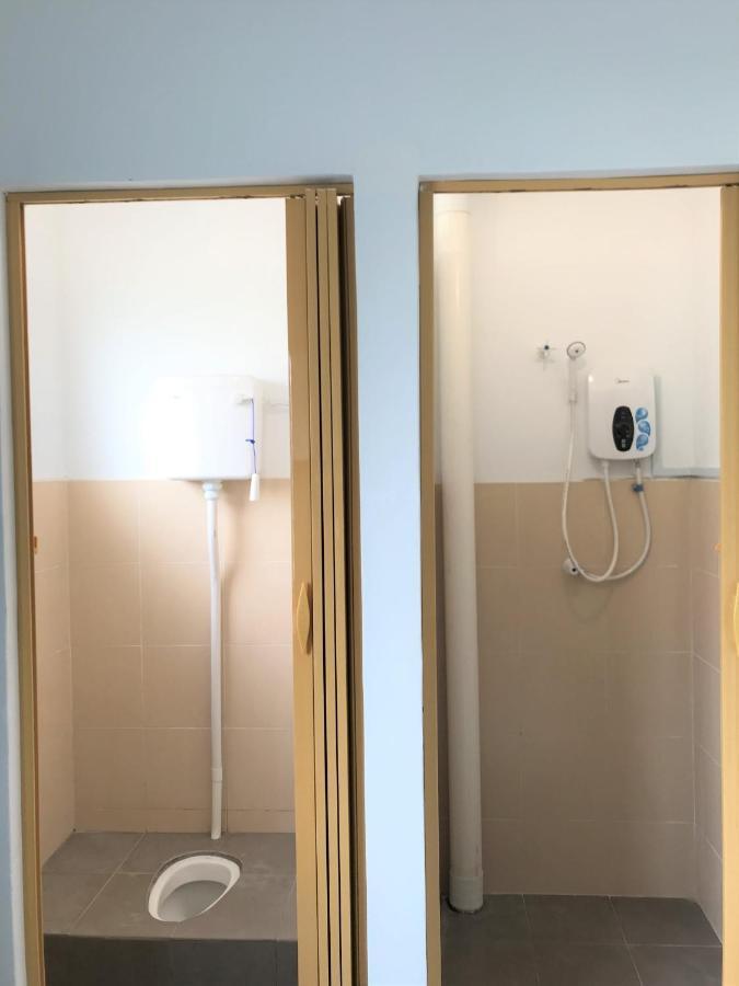 Oyo 90493 Jl Homestay Segamat Eksteriør bilde