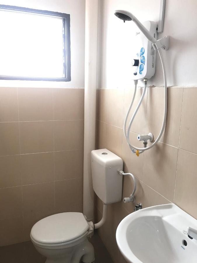 Oyo 90493 Jl Homestay Segamat Eksteriør bilde