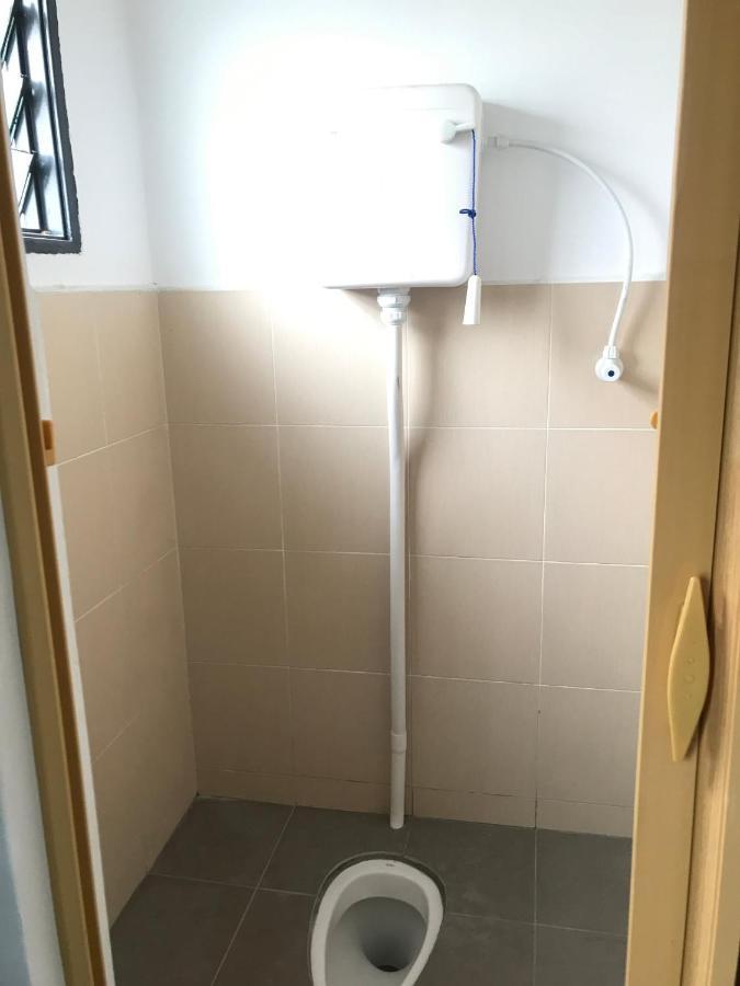Oyo 90493 Jl Homestay Segamat Eksteriør bilde